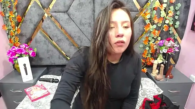 Snapshot of alison_deep chatting on October 23, 2:22 am alison deep online show from October 23, 2:22 am