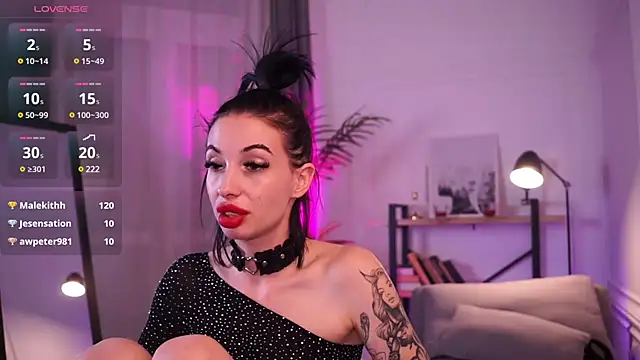 Snapshot of Laady_Rosee chatting on March 9, 8:31 pm Laady Rosee online show from March 9, 8:31 pm