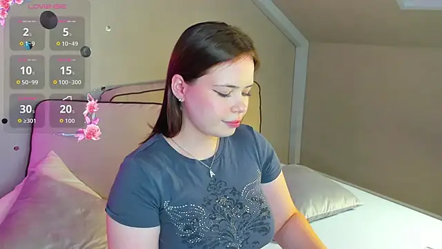 EricaElliott online show from September 9, 8:47 am