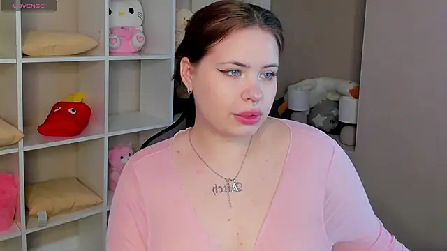EricaElliott online show from May 10, 9:14 am