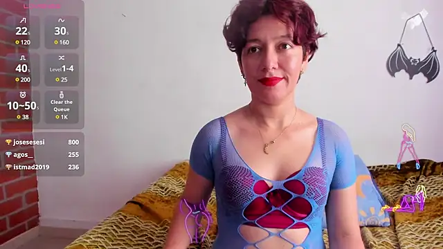 Snapshot of Laura_hellss chatting on February 8, 9:36 pm Laura hellss online show from February 8, 9:36 pm
