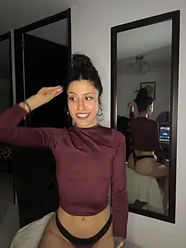 Snapshot of indira_k chatting on March 5, 1:01 am indira k online show from March 5, 1:01 am