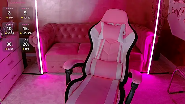 Snapshot of evanew_ chatting on September 25, 4:11 pm evanew online show from September 25, 4:11 pm