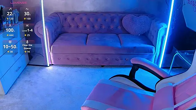 Snapshot of evanew_ chatting on September 28, 4:23 pm evanew online show from September 28, 4:23 pm