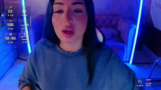 Snapshot of evanew_ chatting on October 23, 4:06 pm evanew online show from October 23, 4:06 pm