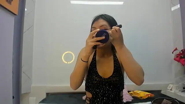 Snapshot of Chloe_Martini chatting on October 11, 3:39 am Chloe Martini online show from October 11, 3:39 am