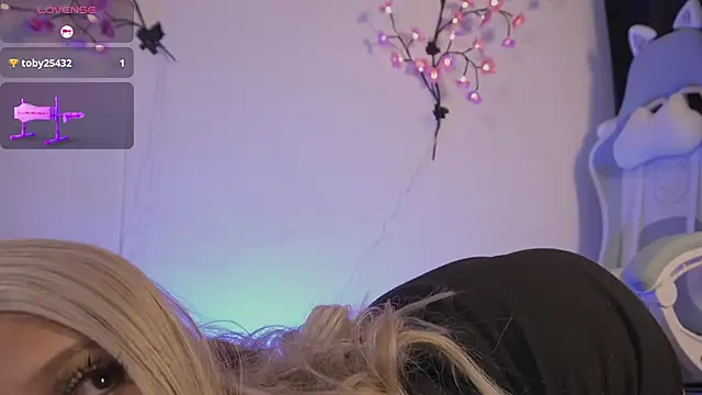 Snapshot of kath_kitty chatting on March 16, 3:01 am kath kitty online show from March 16, 3:01 am