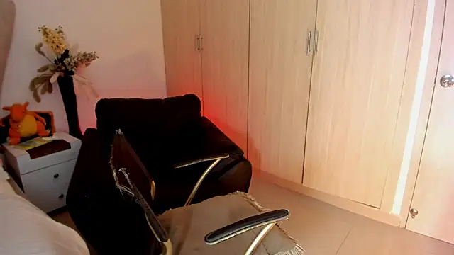 rachaeldeckard   online show from October 26, 2:50 am