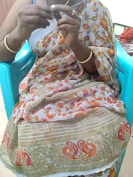 Snapshot of Tamil_roja69 chatting on December 28, 12:45 pm Tamil roja69 online show from December 28, 12:45 pm