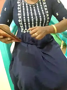 Snapshot of Tamil_roja69 chatting on December 30, 3:24 pm Tamil roja69 online show from December 30, 3:24 pm