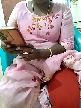 Snapshot of Tamil_roja69 chatting on January 12, 4:18 pm Tamil roja69 online show from January 12, 4:18 pm