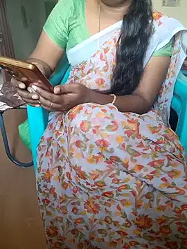 Snapshot of Tamil_roja69 chatting on January 24, 6:35 am Tamil roja69 online show from January 24, 6:35 am
