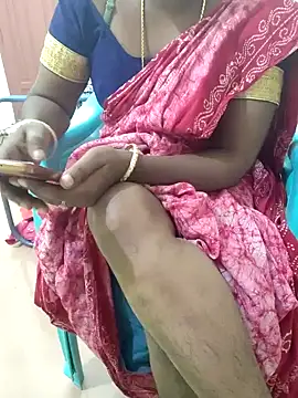Snapshot of Tamil_roja69 chatting on January 30, 12:18 am Tamil roja69 online show from January 30, 12:18 am