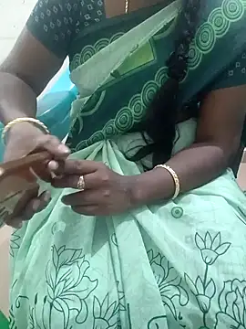 Snapshot of Tamil_roja69 chatting on February 12, 5:15 am Tamil roja69 online show from February 12, 5:15 am