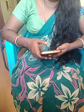 Snapshot of Tamil_roja69 chatting on February 14, 6:23 am Tamil roja69 online show from February 14, 6:23 am