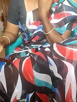 Snapshot of Tamil_roja69 chatting on February 19, 7:06 am Tamil roja69 online show from February 19, 7:06 am