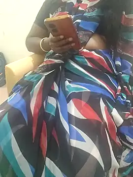 Snapshot of Tamil_roja69 chatting on February 19, 4:33 pm Tamil roja69 online show from February 19, 4:33 pm