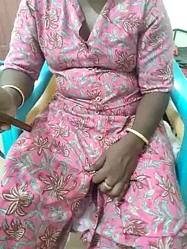 Snapshot of Tamil_roja69 chatting on March 3, 12:37 pm Tamil roja69 online show from March 3, 12:37 pm