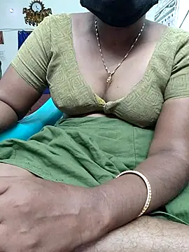 Snapshot of Tamil_roja69 chatting on September 13, 5:46 pm Tamil roja69 online show from September 13, 5:46 pm