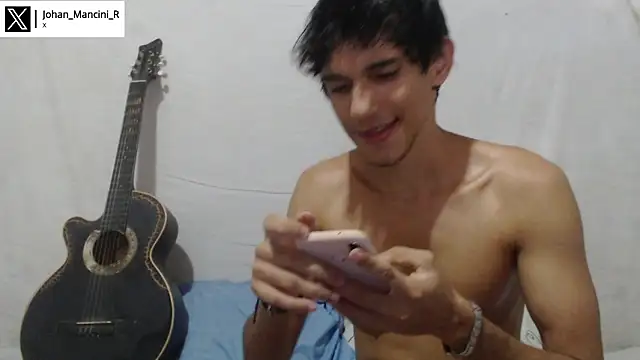 Snapshot of Johan_Mancini_R chatting on December 22, 6:49 pm Johan Mancini R online show from December 22, 6:49 pm