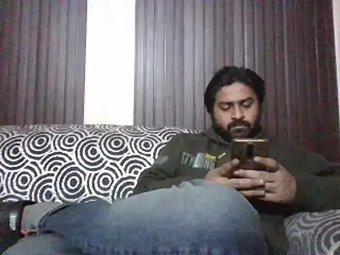 indihotguy online show from February 5, 12:49 pm