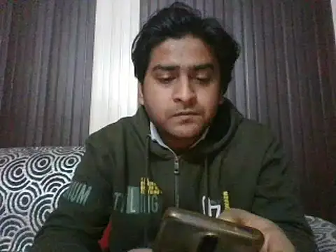 indihotguy online show from February 9, 1:46 pm