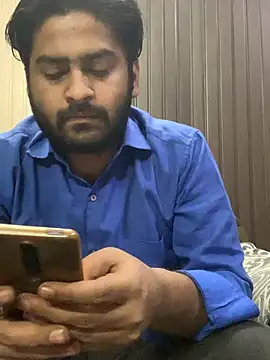 indihotguy online show from March 19, 2:48 am