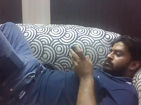 indihotguy online show from October 15, 2:39 pm