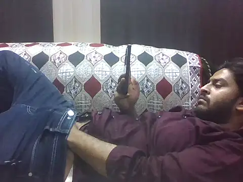 indihotguy online show from November 4, 6:07 pm