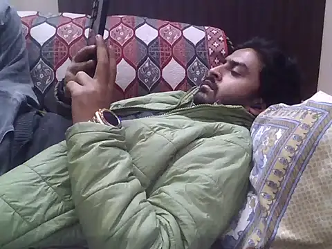 indihotguy online show from December 15, 3:05 pm