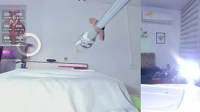 Maria Jones  online show from November 22, 1:37 am