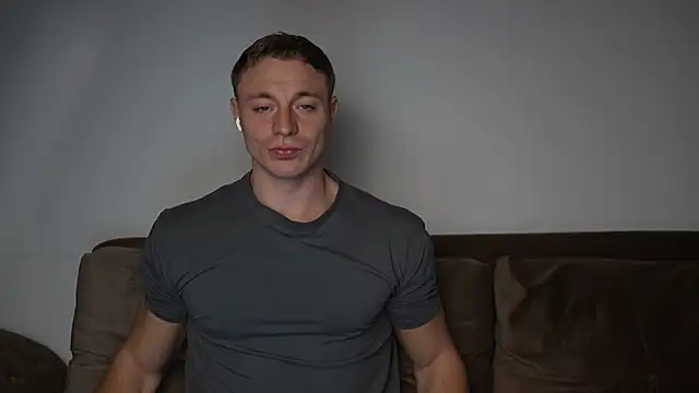 Snapshot of o_r_b_i_t chatting on March 15, 5:19 pm o r b i t online show from March 15, 5:19 pm