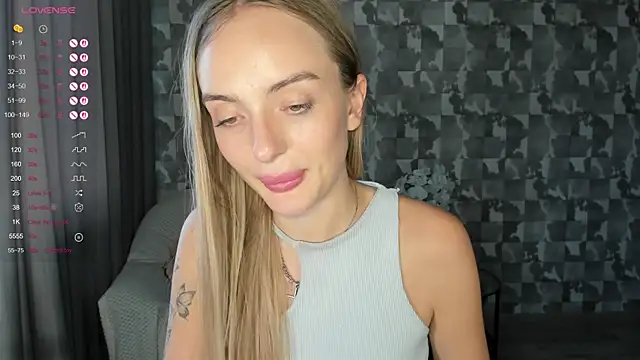 Snapshot of A_delina chatting on June 30, 4:30 pm A delina online show from June 30, 4:30 pm