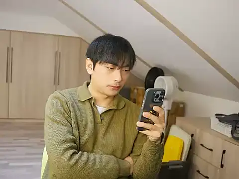 Snapshot of chinalover4199 chatting on March 5, 2:07 am chinalover4199 online show from March 5, 2:07 am