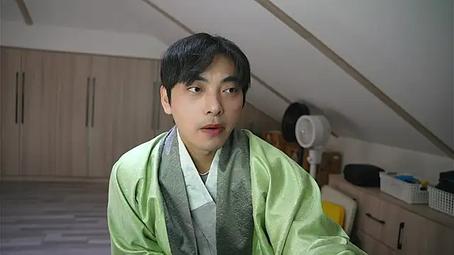 Snapshot of chinalover4199 chatting on March 9, 2:26 am chinalover4199 online show from March 9, 2:26 am