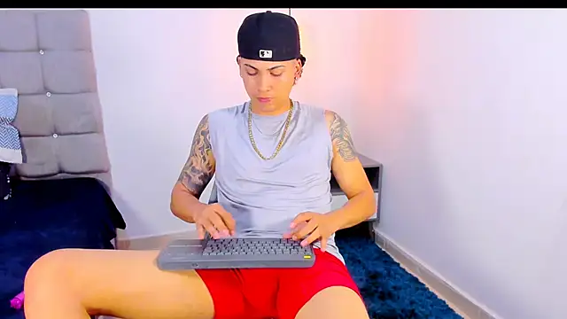 Snapshot of Br4ndxpimm chatting on February 16, 4:30 am Br4ndxpimm online show from February 16, 4:30 am