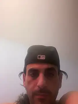 Snapshot of kingdibg87 chatting on December 26, 11:32 am kingdibg87 online show from December 26, 11:32 am