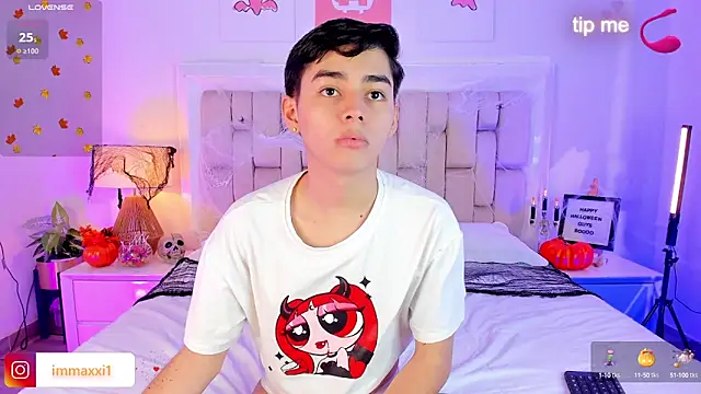 Maxi little online show from October 10, 9:14 pm