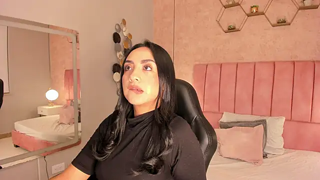 MAGIC AURORAA online show from March 11, 11:55 am