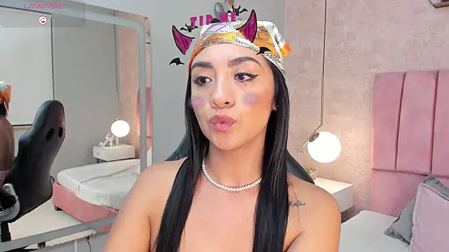 MAGIC AURORAA online show from March 18, 3:10 pm