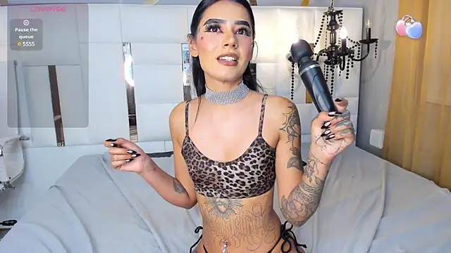 MAGIC SCARLET online show from January 9, 7:10 am