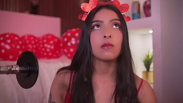 Snapshot of Camila_dupont chatting on February 14, 4:09 am Camila dupont online show from February 14, 4:09 am