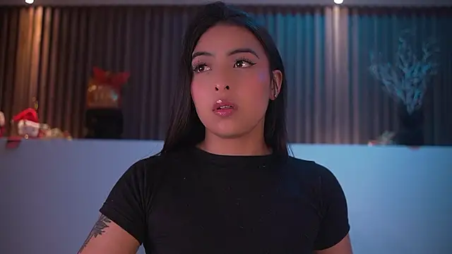 Snapshot of Camila_dupont chatting on February 17, 3:36 am Camila dupont online show from February 17, 3:36 am