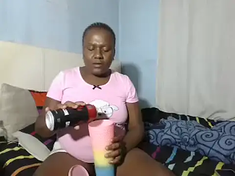 Snapshot of ThamiXX chatting on January 15, 8:58 pm ThamiXX online show from January 15, 8:58 pm