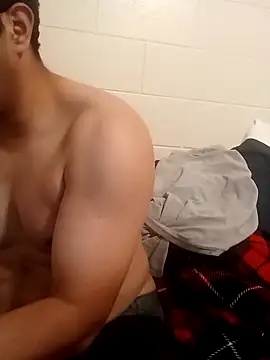 k1oudE online show from February 15, 3:47 am