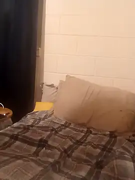 k1oudE online show from February 23, 4:32 am