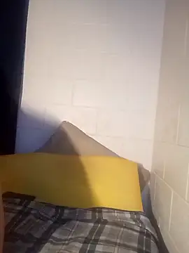 k1oudE online show from February 25, 12:37 pm