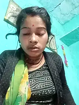 Snapshot of Arini_Arora chatting on February 1, 5:05 pm Arini Arora online show from February 1, 5:05 pm