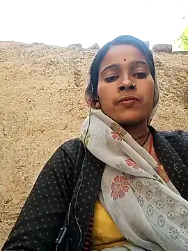 Snapshot of Arini_Arora chatting on February 14, 8:42 am Arini Arora online show from February 14, 8:42 am