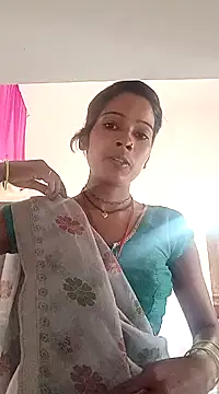 Snapshot of Arini_Arora chatting on February 23, 5:01 am Arini Arora online show from February 23, 5:01 am